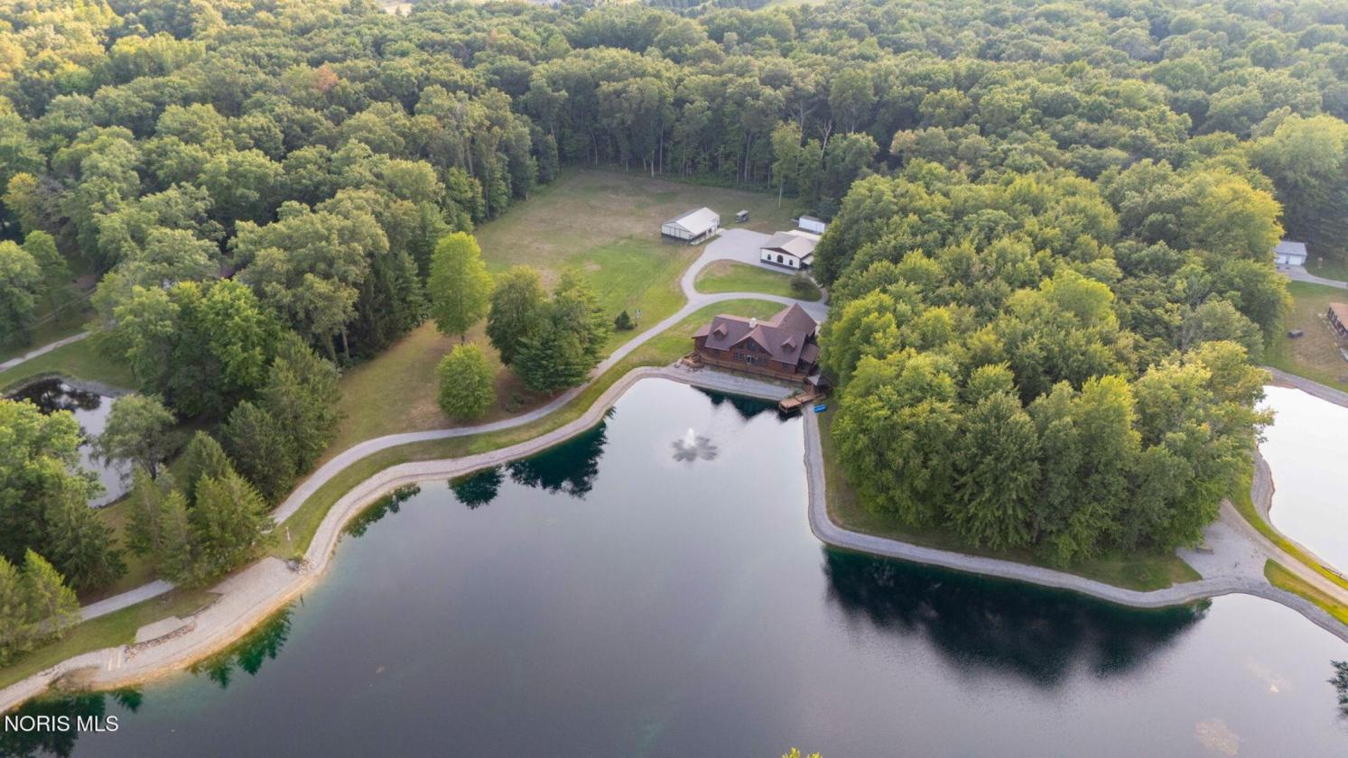 Amazing 15.5 Acre Equestrian Retreat - photo 2