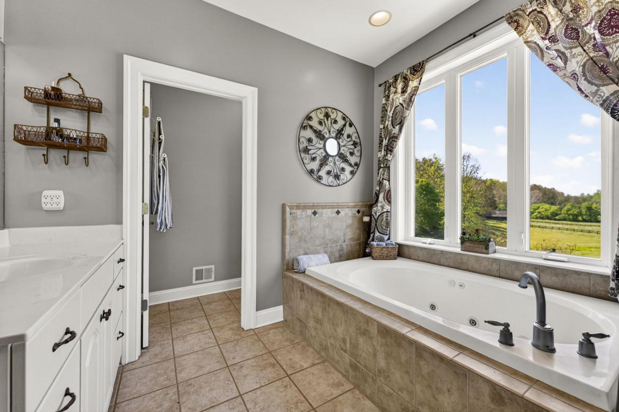 Rare Equestrian Estate - photo 20