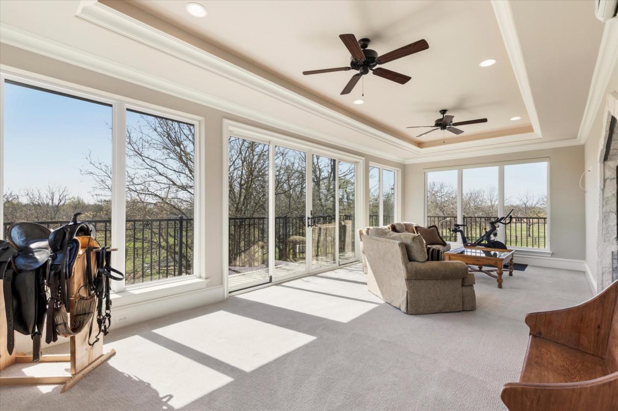The perfect luxury home with privacy - photo 25