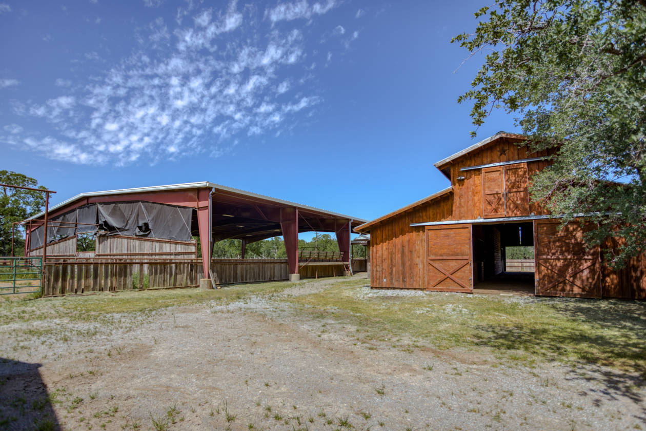 Luxury Equestrian Estate with Covered Arena Palo Cedro, Shasta County