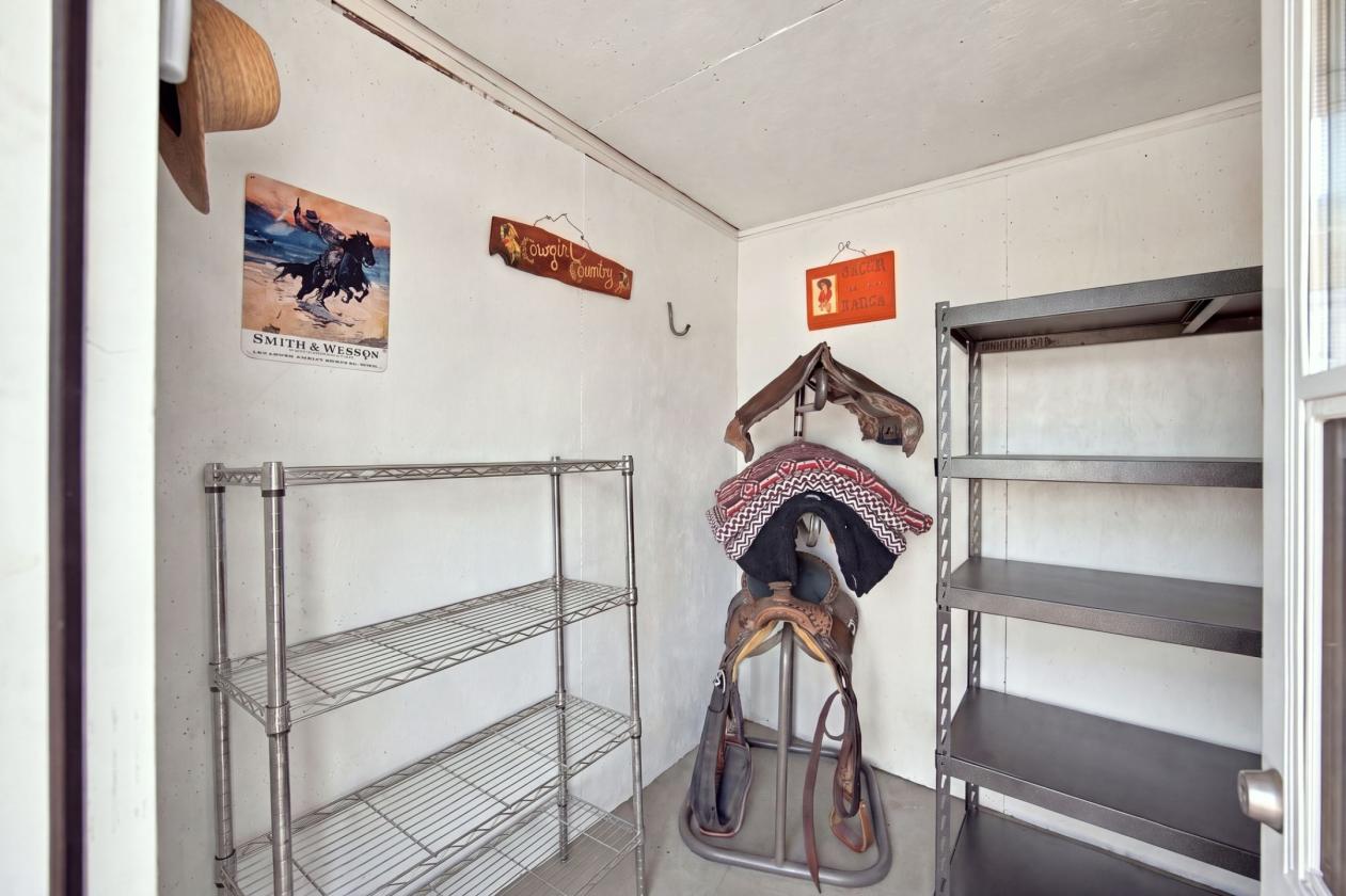 Modern Equestrian Living on 2.18 Acres - photo 22