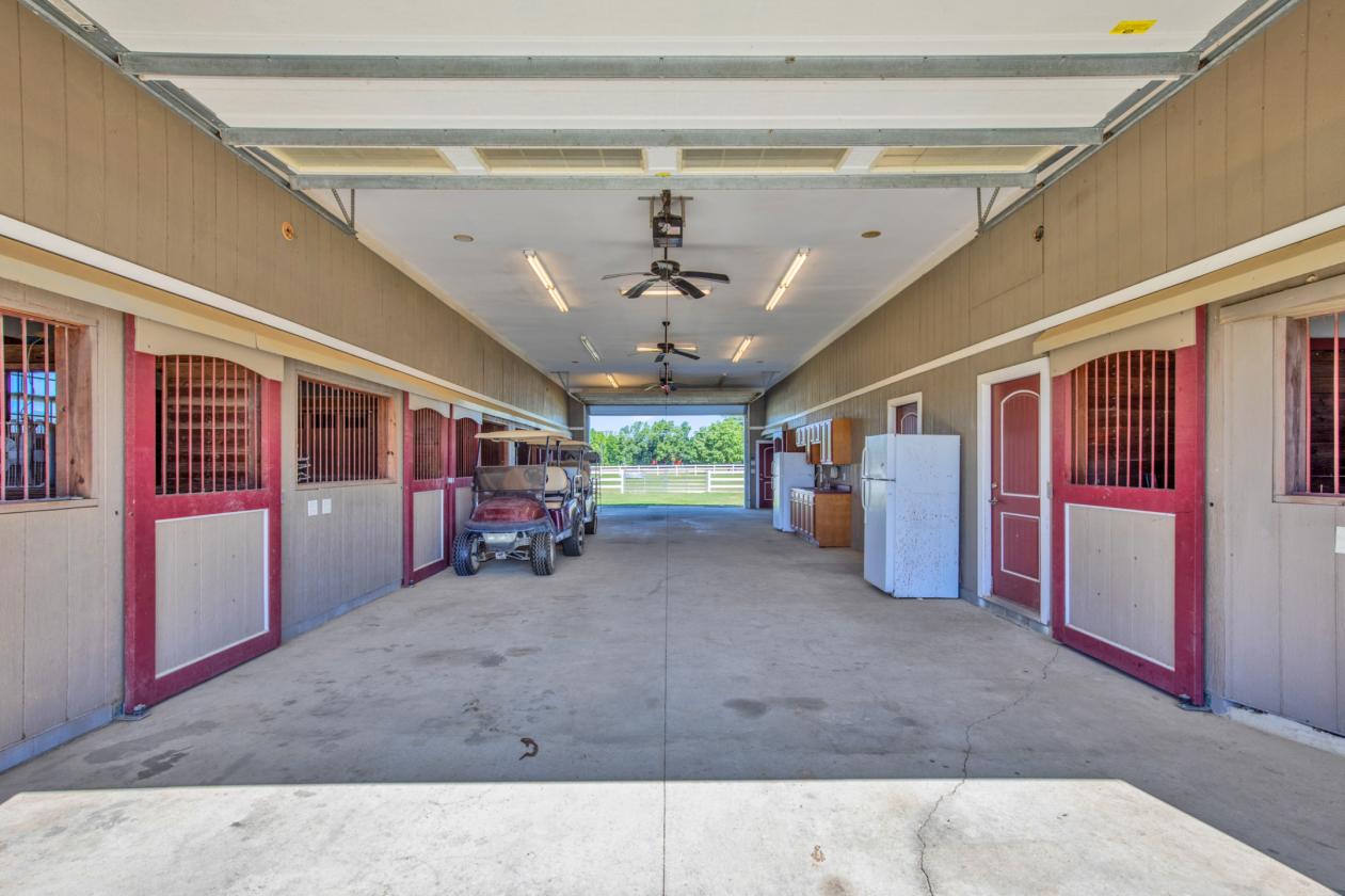 Horse Farm & Equestrian Center - photo 27