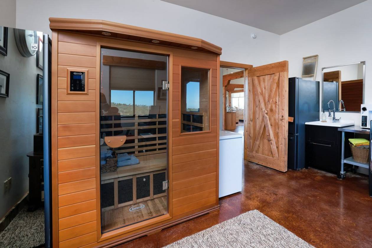 EXQUISITE EQUESTRIAN ESTATE - photo 24