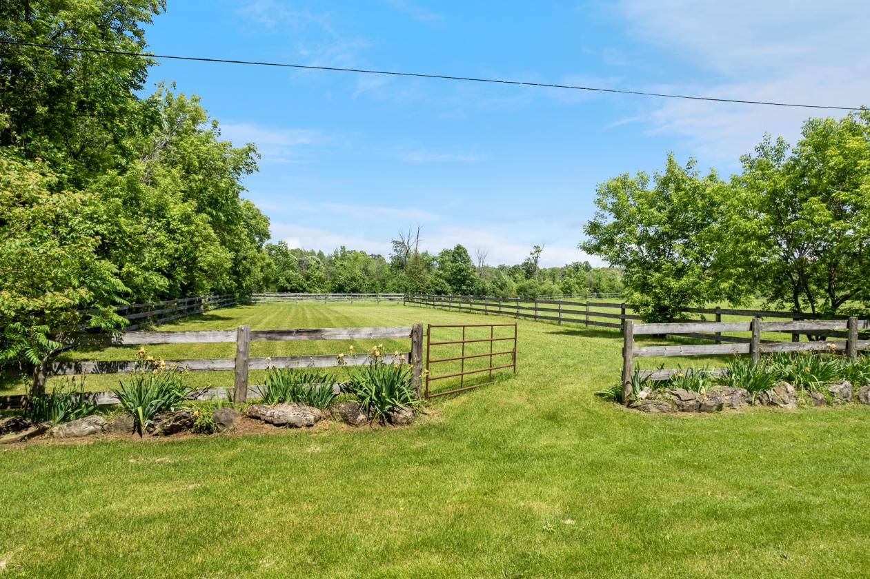 LUXURIOUS 195 ACRE EQUESTRIAN ESTATE - photo 30