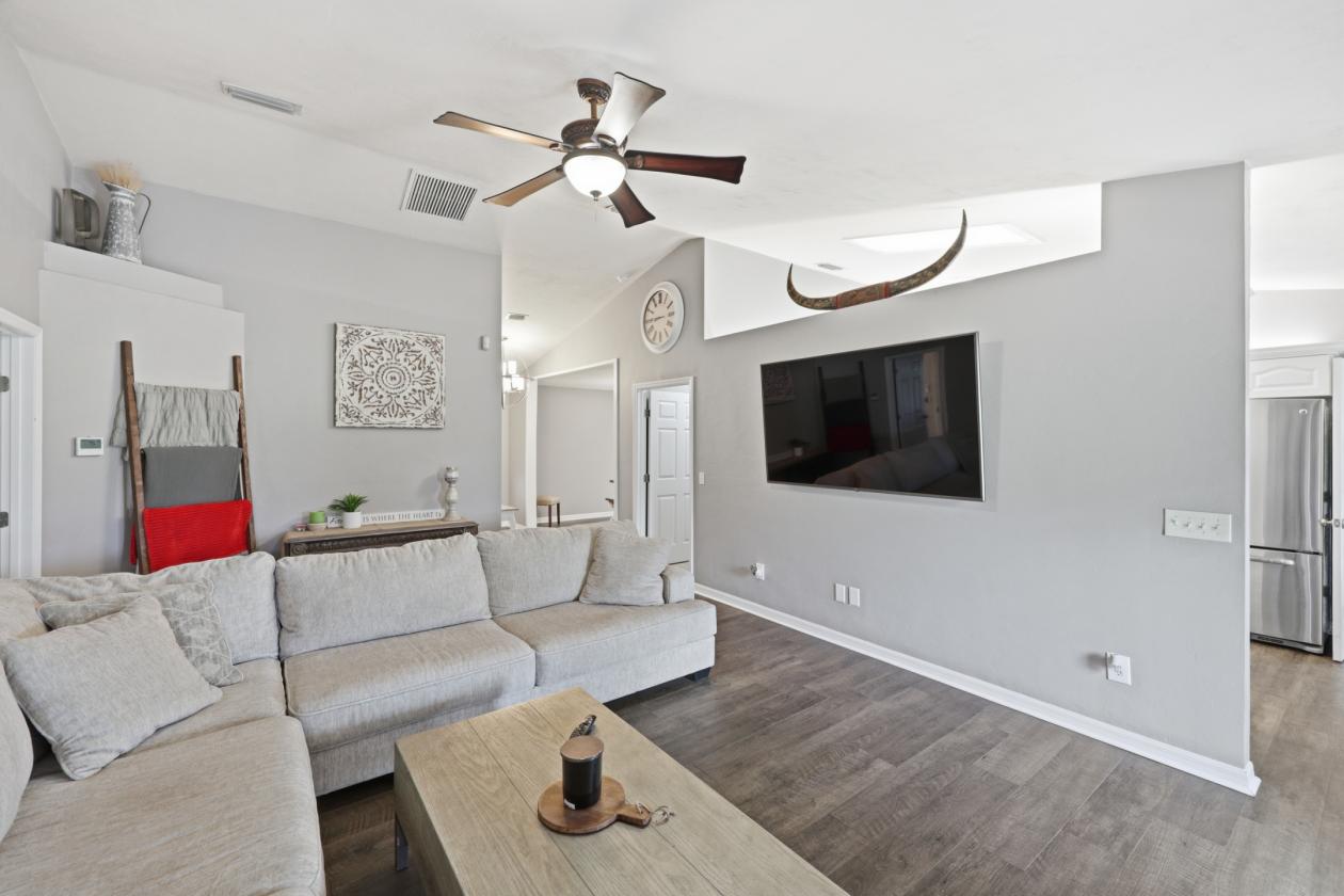 Trenton Home & Horse Farm with ADU Suite - photo 11