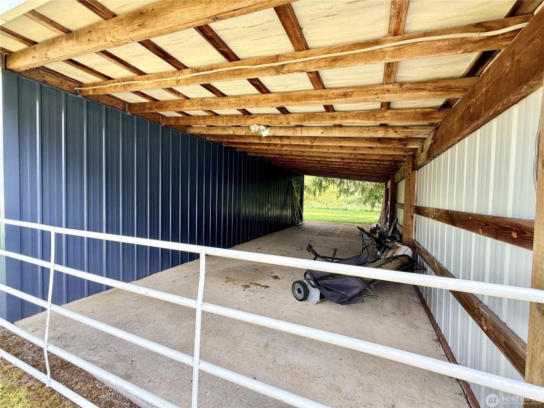 Scenic 3.79-acre horse property w/ high-bank - photo 27
