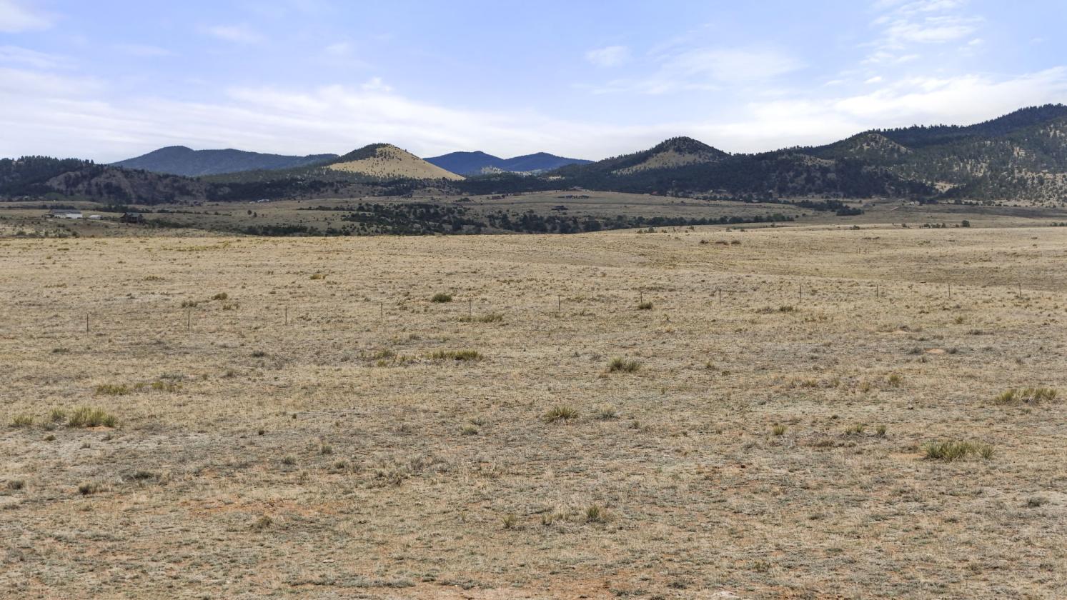 Incredible Ranch on 80 acres - photo 8