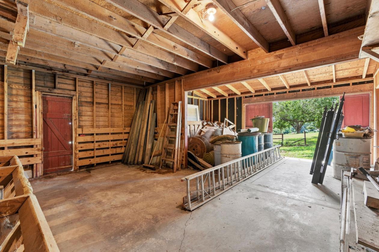 25-Acre Horse Property/House-- Magnificent Views! - photo 8