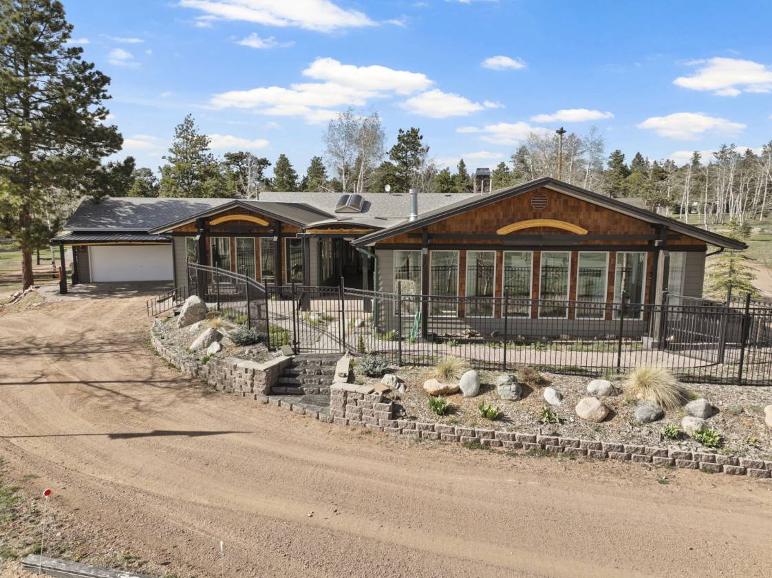 Horse Property for sale.