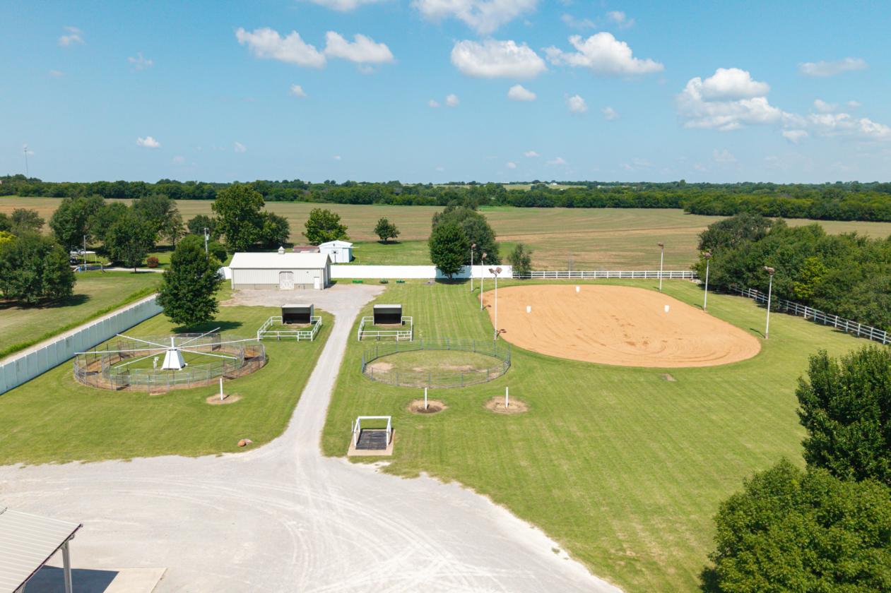 Luxury Horse Property - photo 27