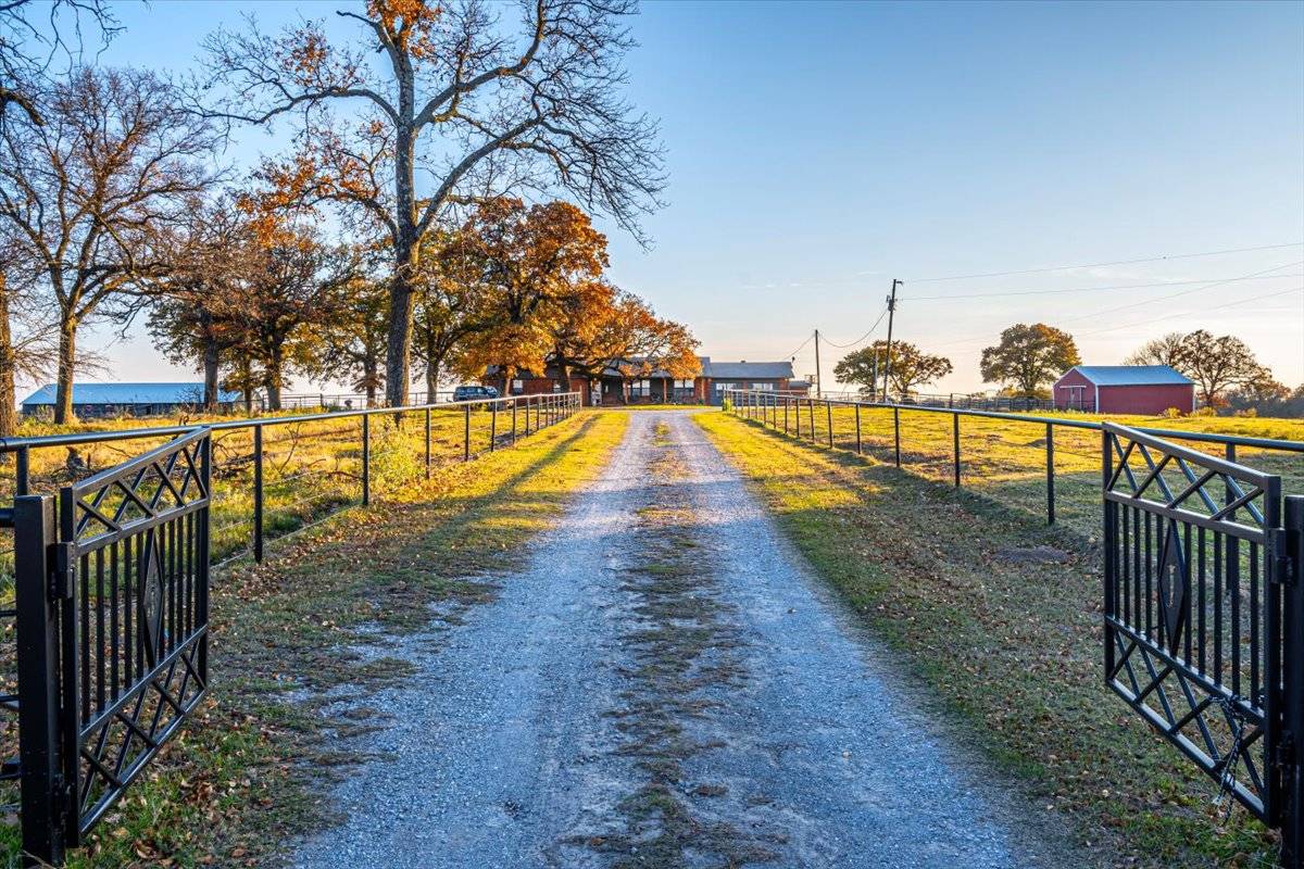 Horse Property for sale.