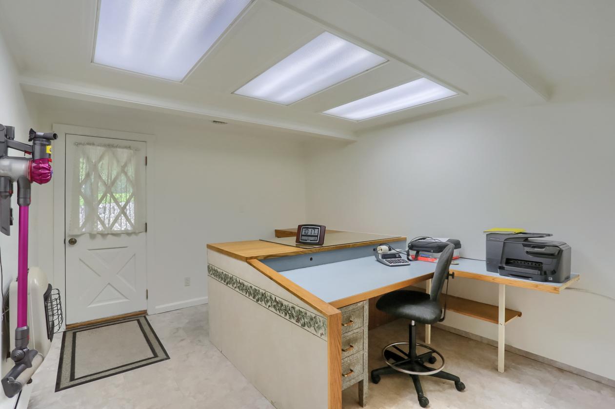 Custom home with endless opportunities! - photo 14
