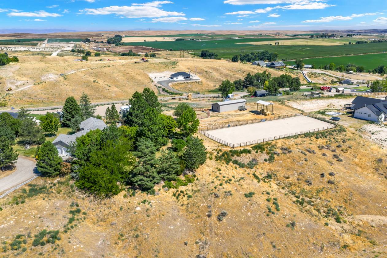 Horse Property for sale.