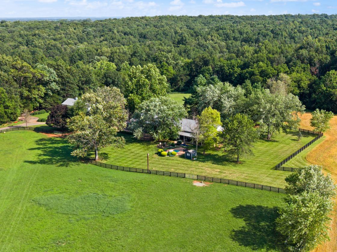 Turnkey 20 ac equestrian property near Warrenton - photo 1