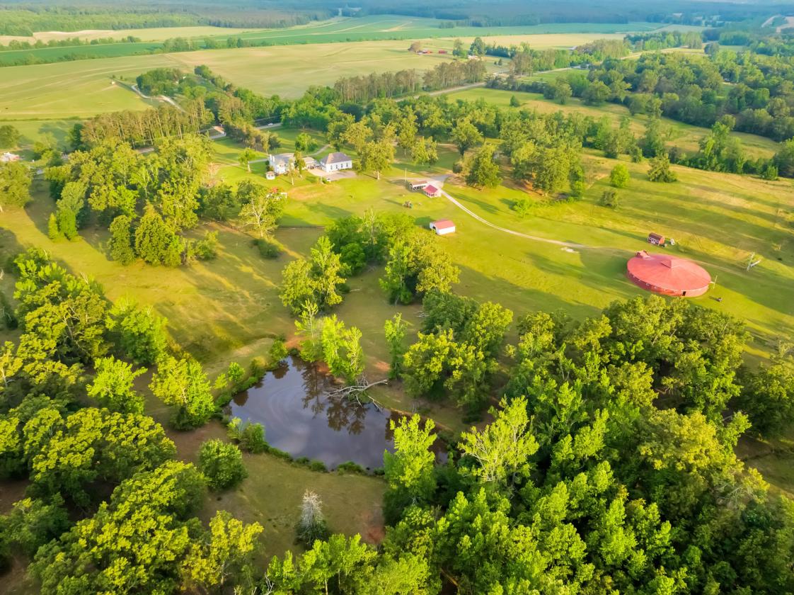 Rare Historic Round Polo Barn - photo 21