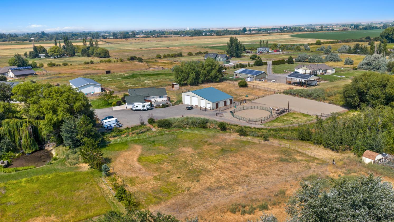 Horse Lovers Dream - Everything you need on 3.5 Ac - photo 8