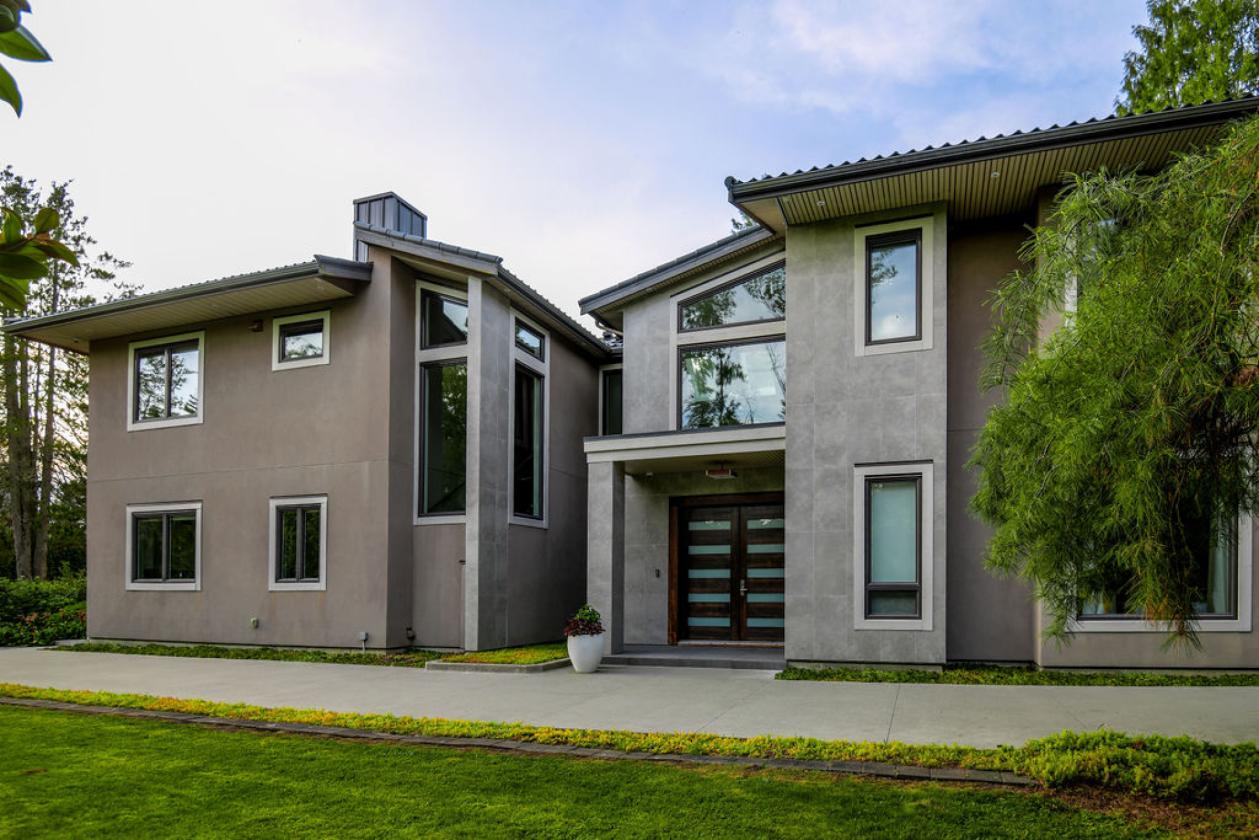 Luxury legacy estate on park-like 4.64 acres - photo 3