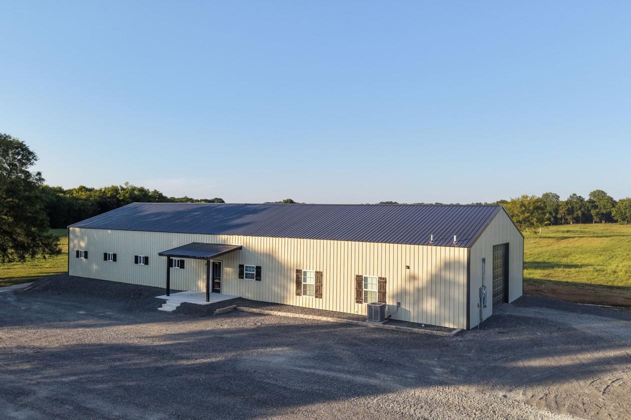 Barndominium & Acreage - photo 1