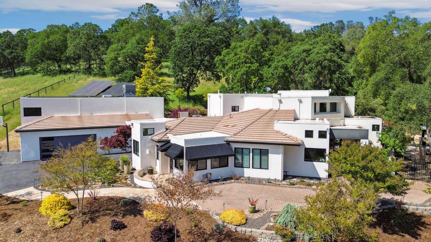 Horse Property for sale.