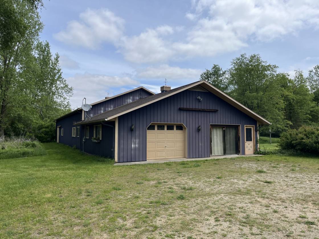 Horse Property for sale.
