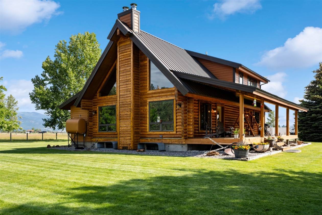 Horse Property for sale.