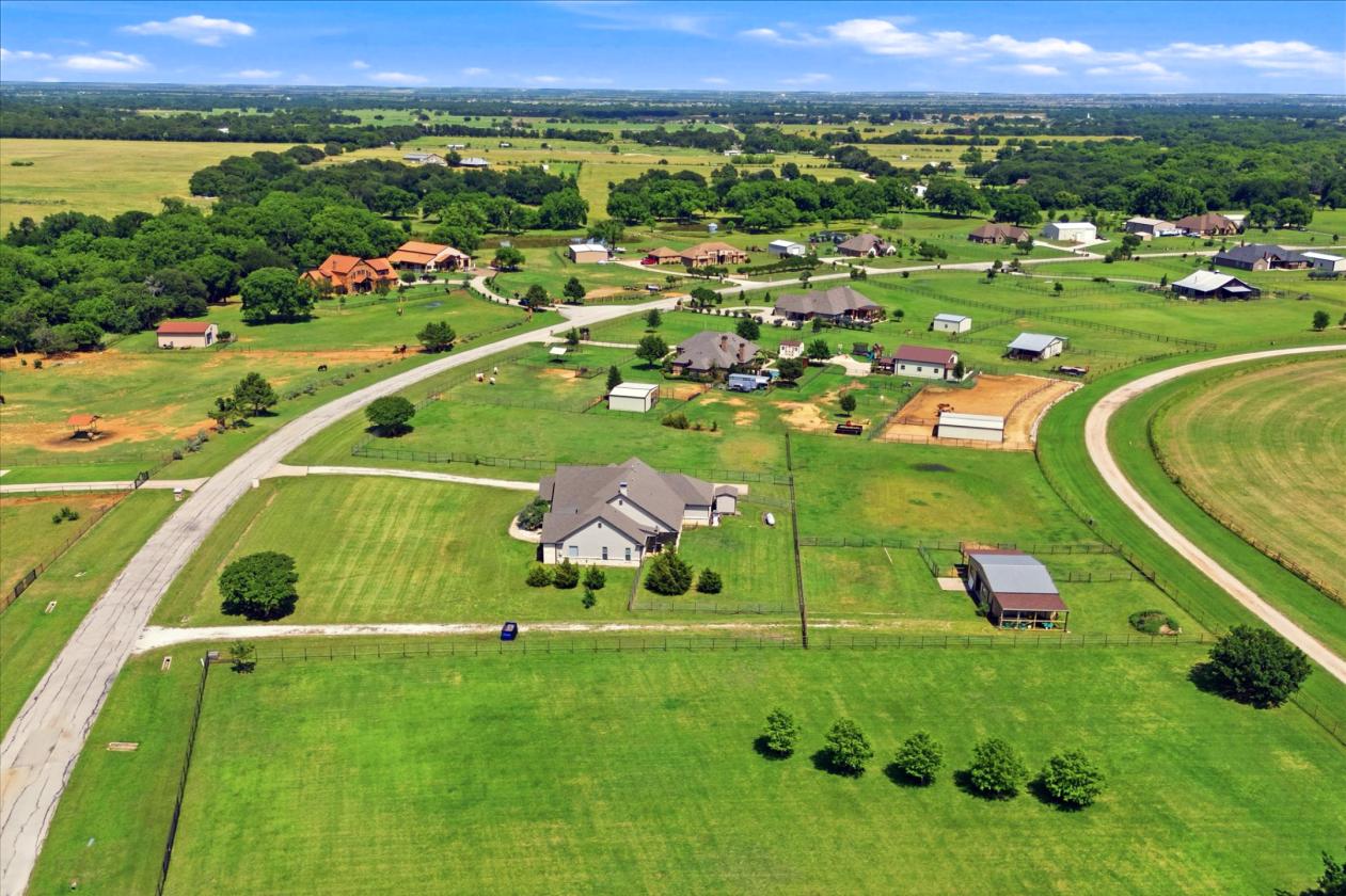Refined North Texas Ranchette with Home & Barn - photo 25