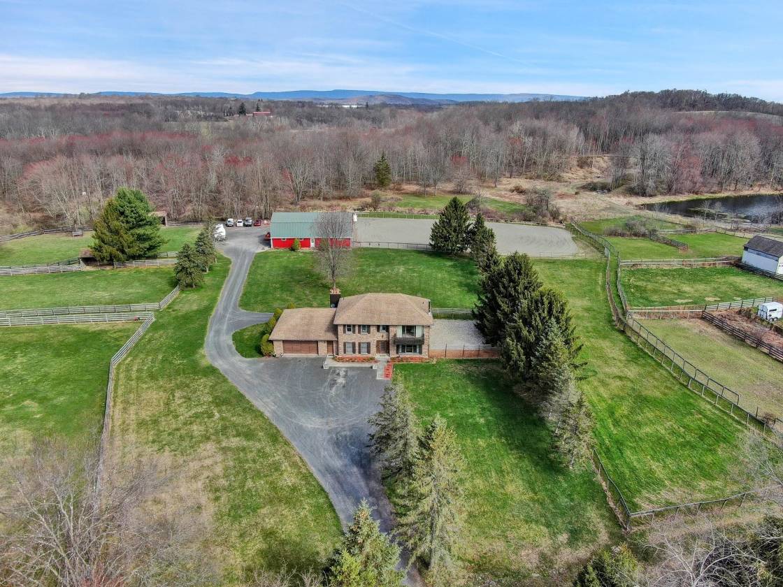 Horse Property For Sale, Privacy and an Immaculate Colonial Home