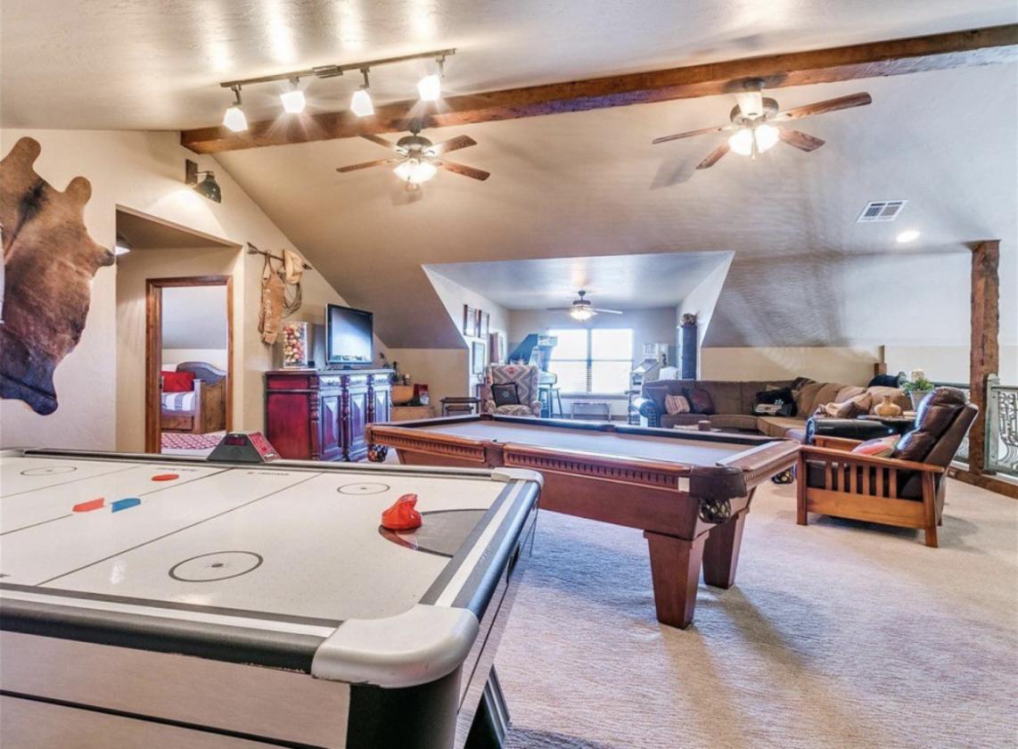 Rustic Elegance Meets Ultimate Equestrian Retreat - photo 25