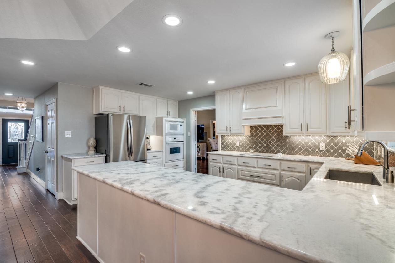 Gorgeous home on 23+ acres, ready for your horses. - photo 9