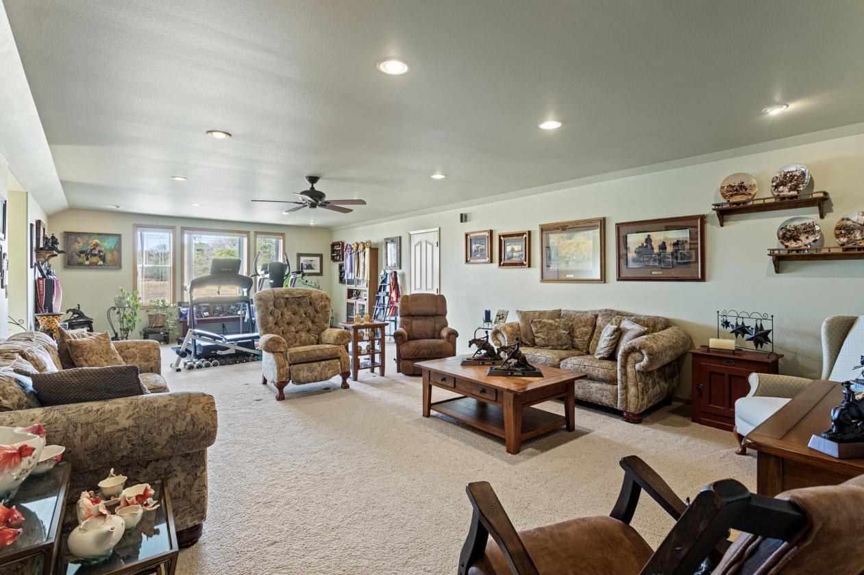 CENTRAL WASHINGTON EQUESTRIAN ESTATE - photo 25