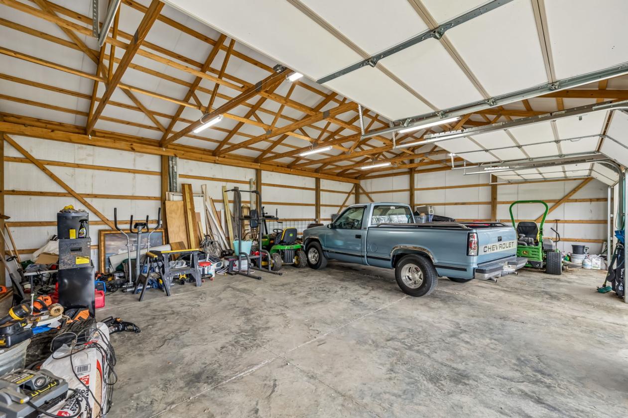 11-acre Horse or Hobby Farm with 5 stall barn - photo 12