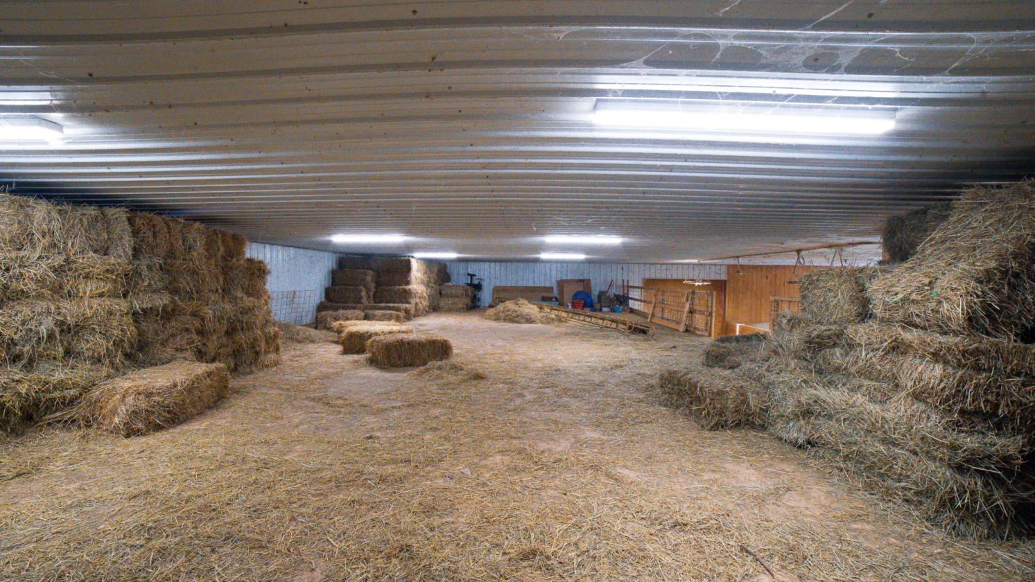 47 acre Equestrian Dream Barn with Remodeled Home - photo 10