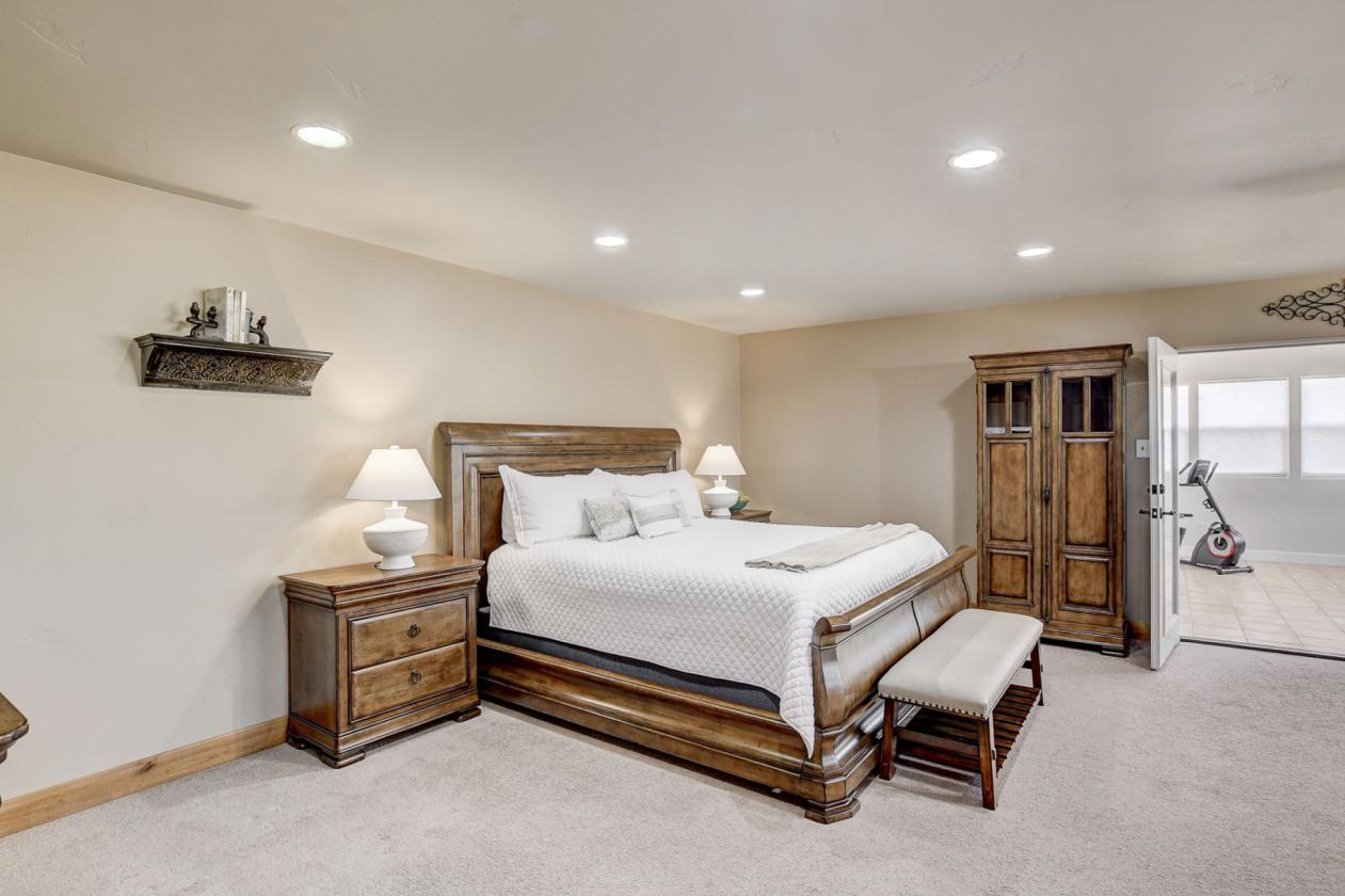 Custom Home, 2 Arenas, Barn, Orchard, WATER RIGHTS - photo 13