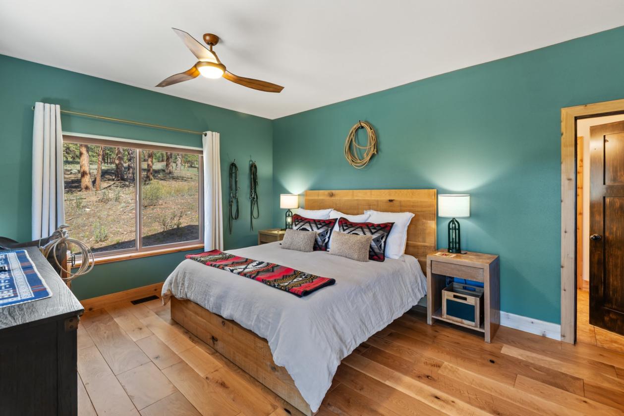 Colorado Luxury — 48 Acres, Barn & National Forest - photo 17