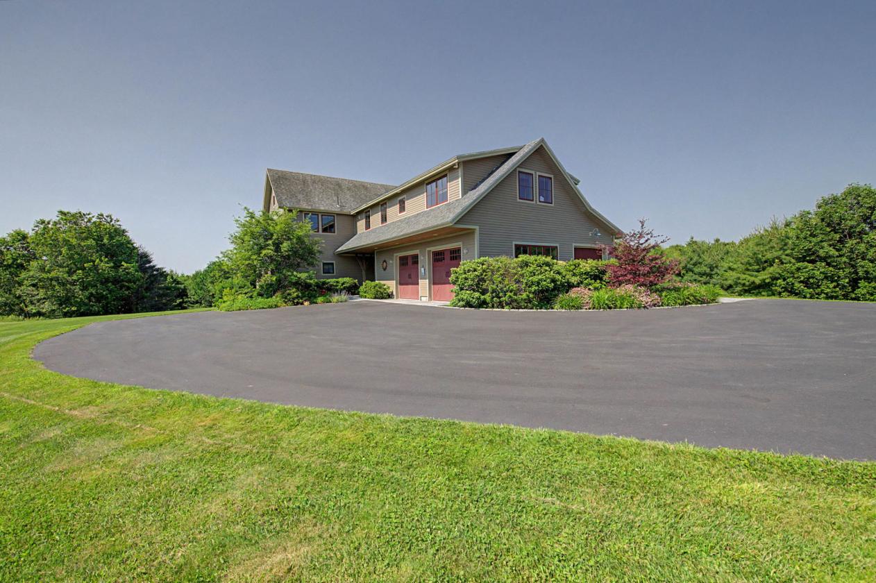 Red Sky Sanctuary Estate with equestrian potential - photo 3