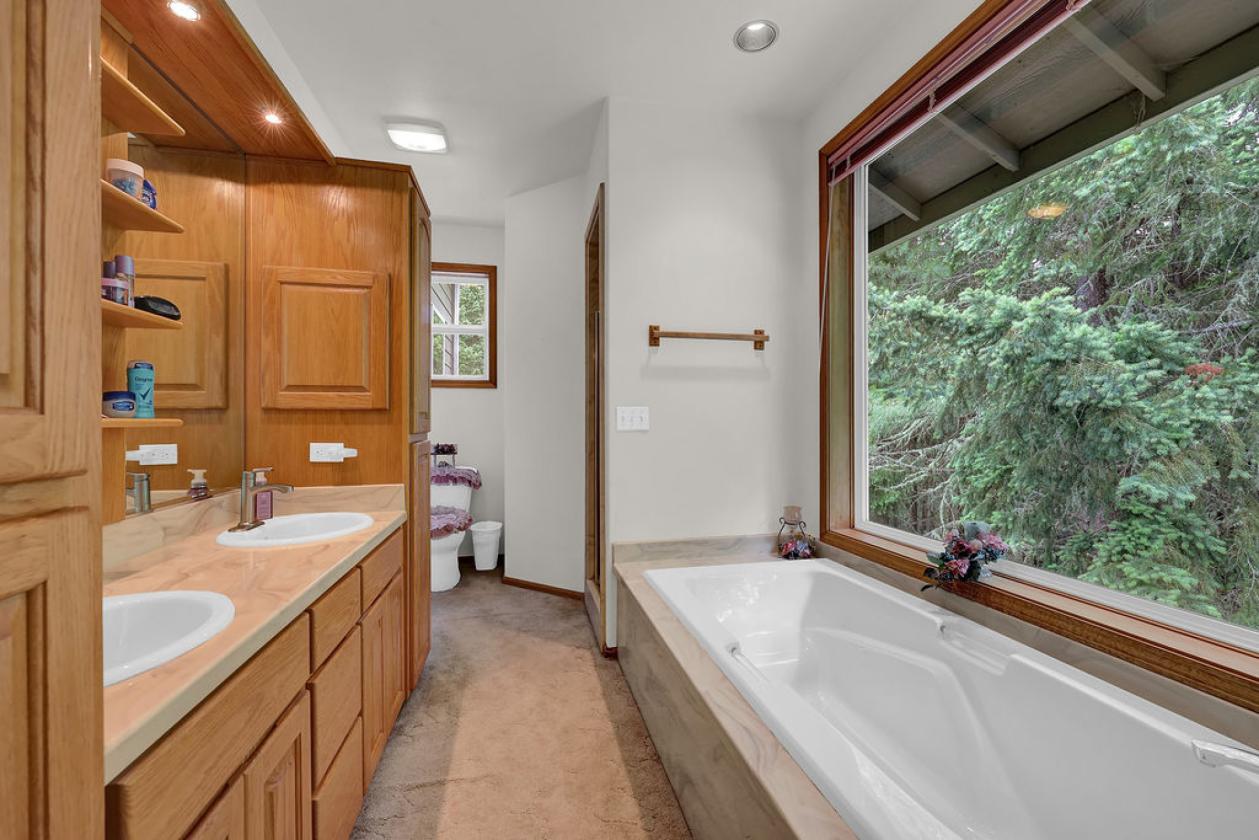 73+acre Estate a rare blend of amenities! - photo 19