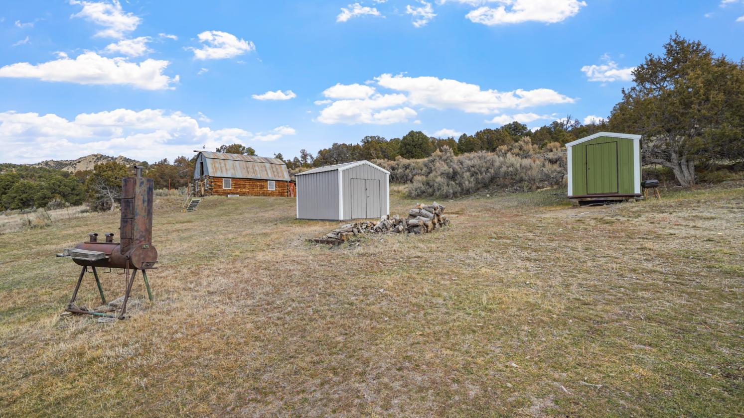 Rustic Log Cabin with Panoramic Views - photo 21