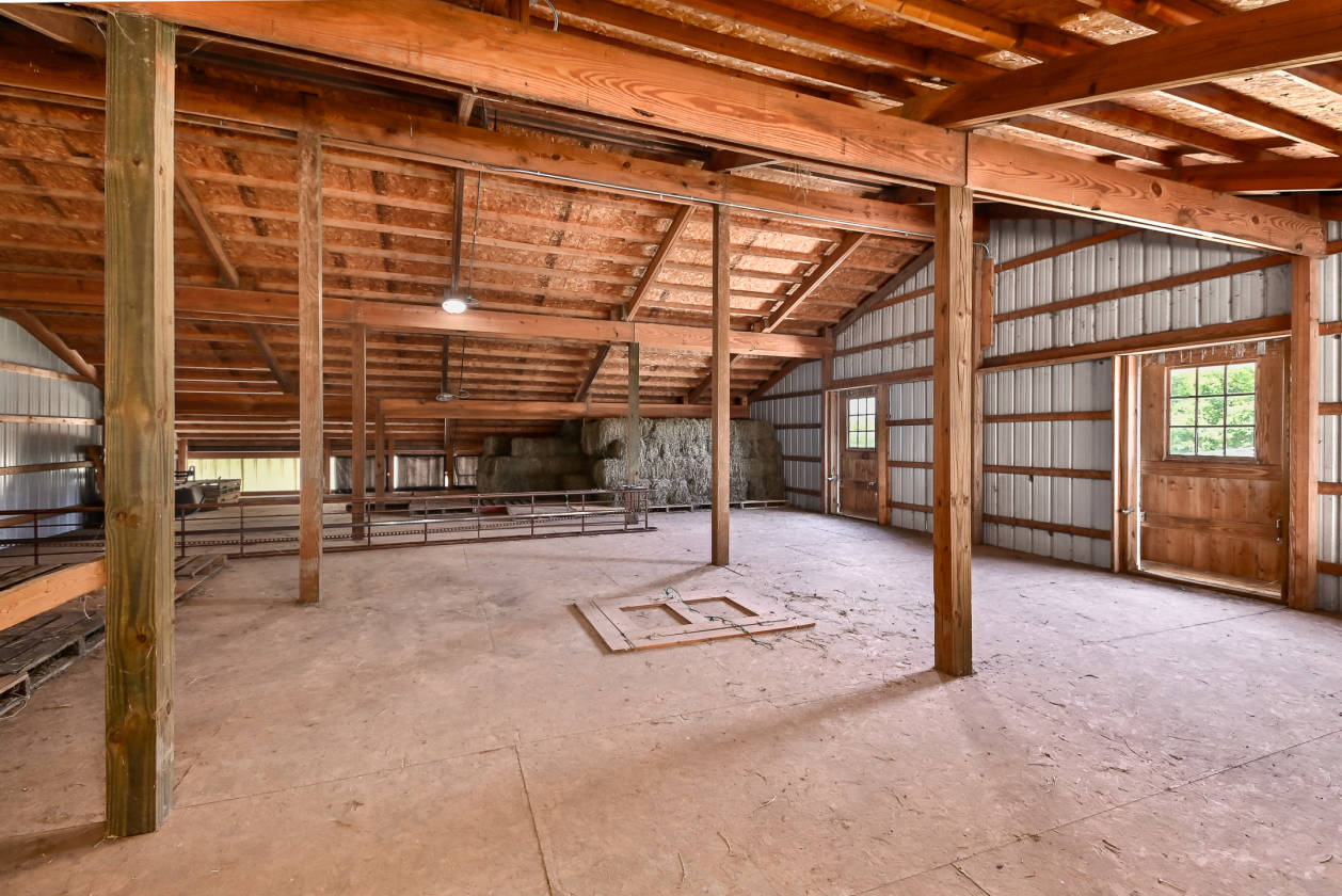 Private equestrian estate nestled on 13 acres with countryside views Elkhorn, Walworth County