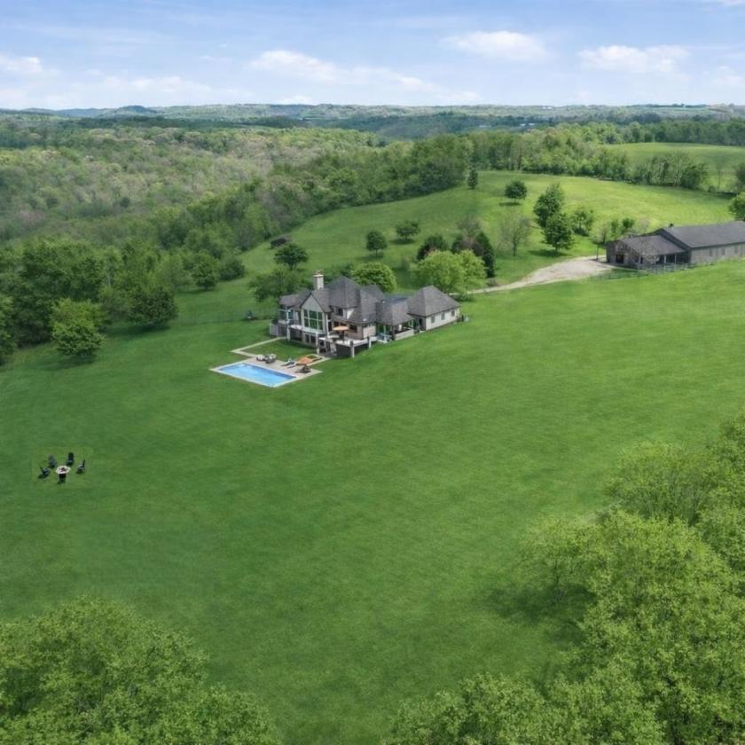 Western PA's Finest Equestrian Estate - photo 4