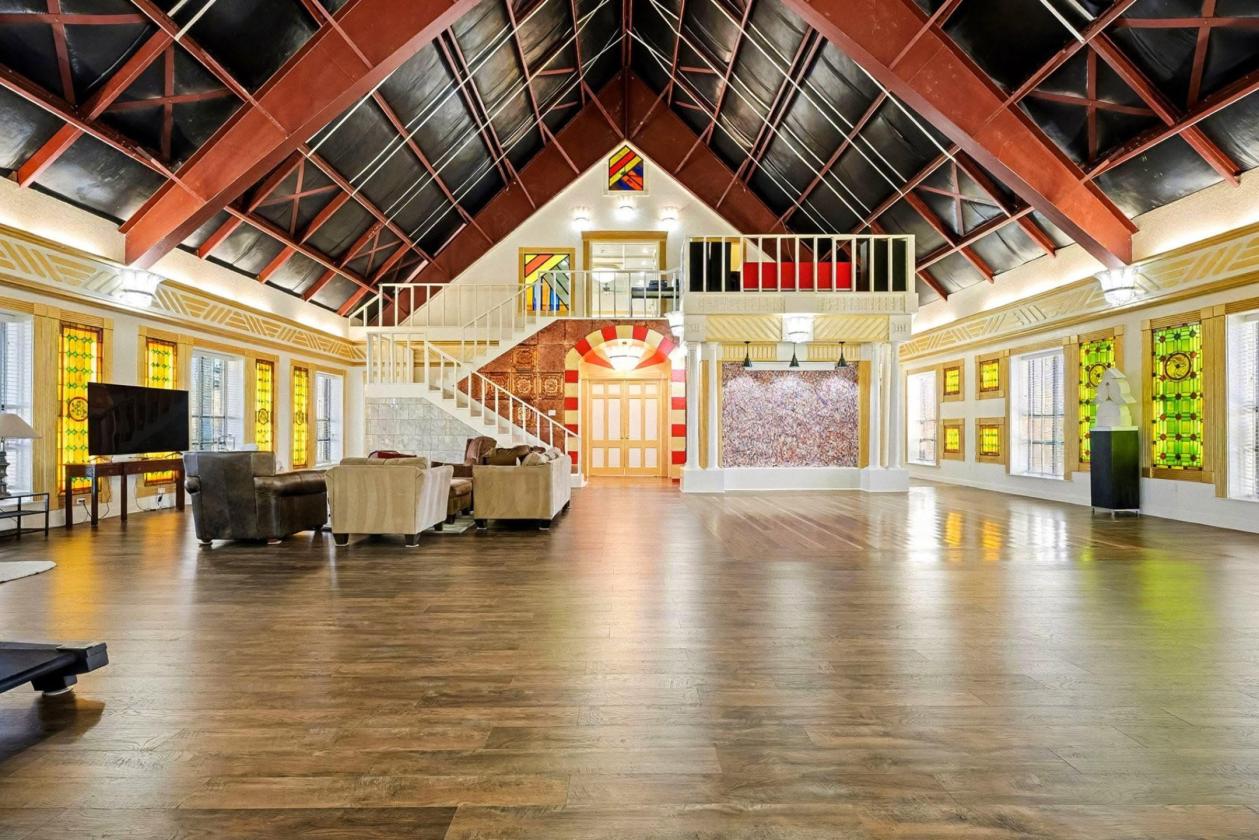 30 Acre Luxury Equestrian Estate | 8,100 SF Home - photo 11