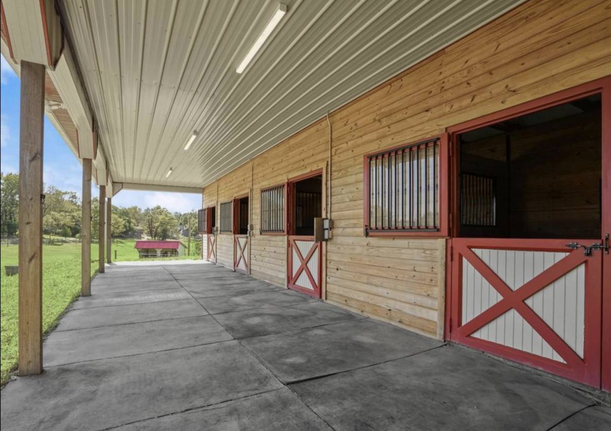 Horse Property for sale.