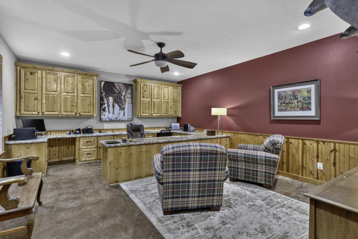 Luxury 32-acre Ranch Estate near Texas A&M - photo 15