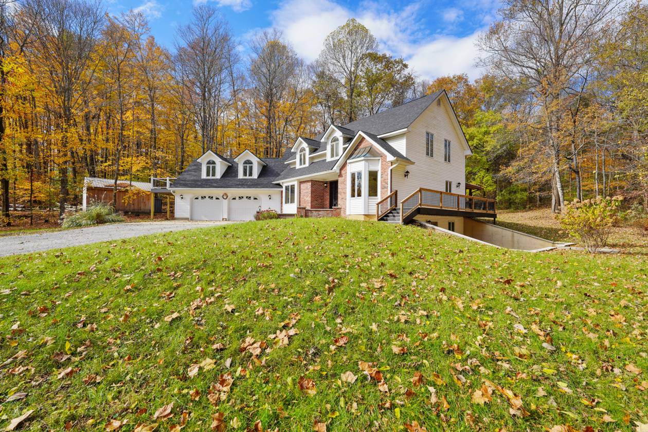 Horse Property for sale.