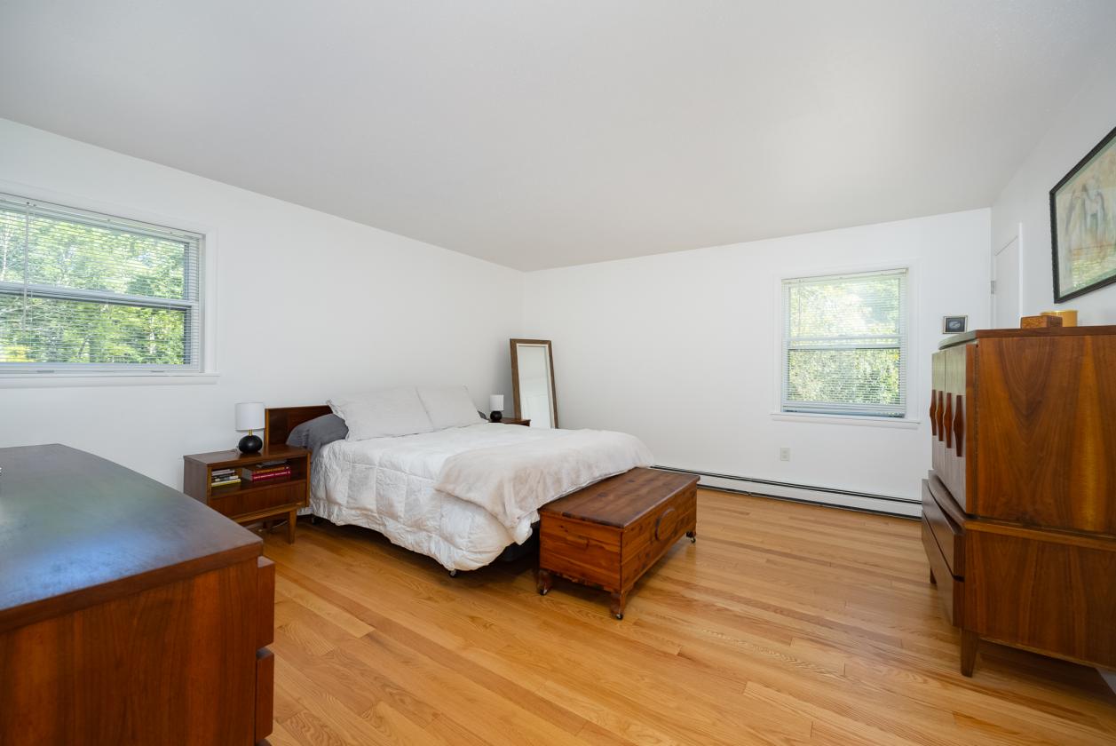 Impeccably kept horse property w/central location - photo 20