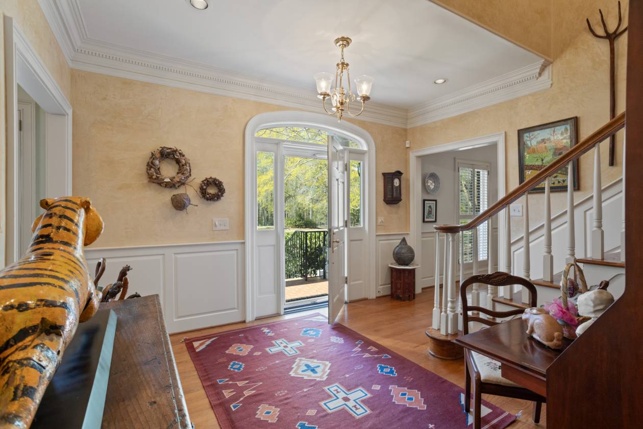 ROUX MANOR | AN EQUESTRIAN ESTATE & MINI FARM - photo 8