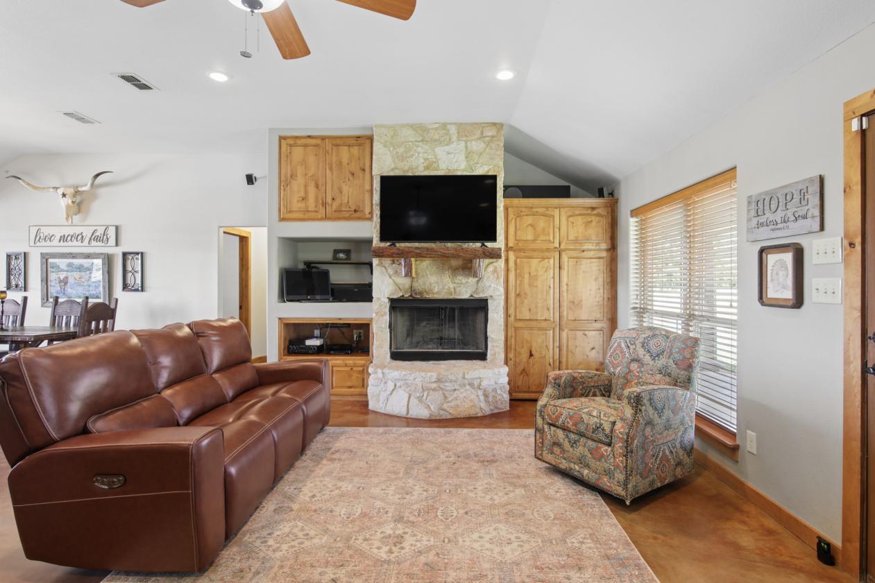 Room to Roam on 20 acres!! CONTRACT PENDING!! - photo 5