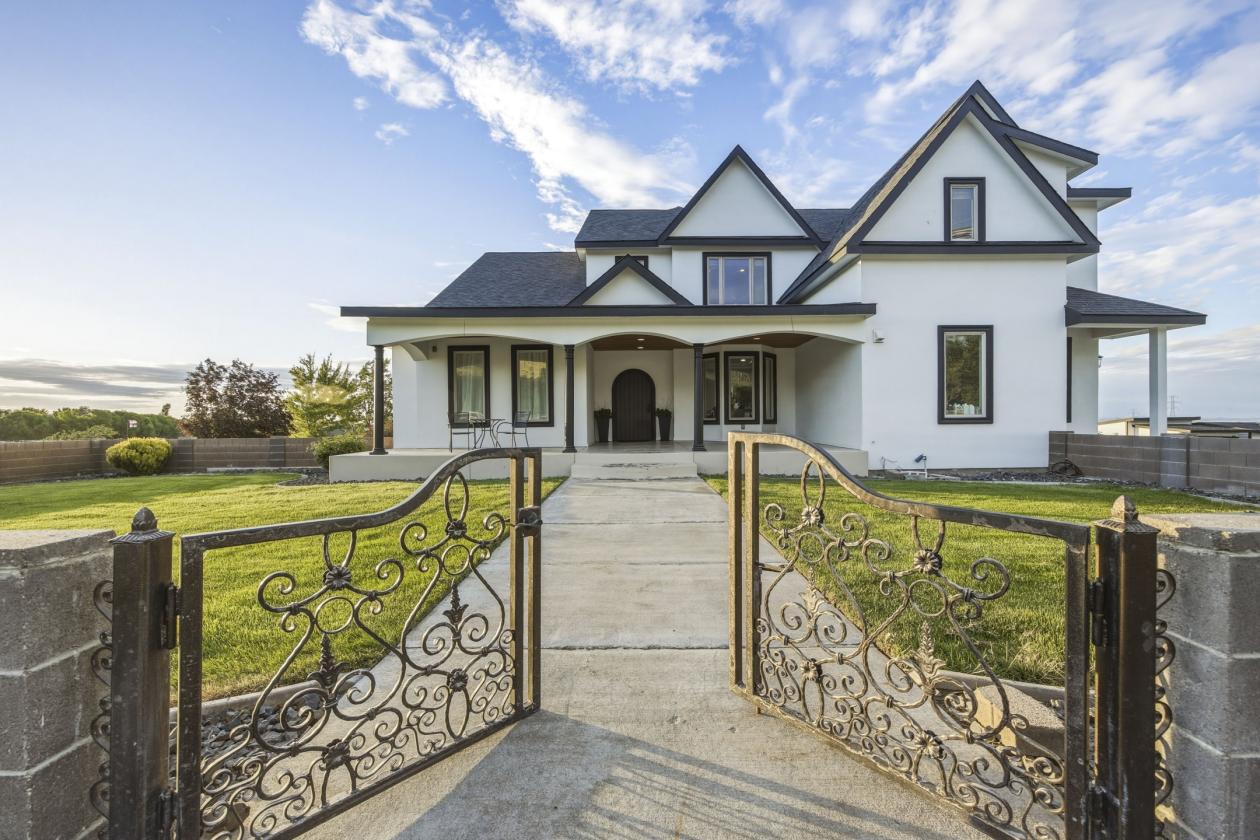 Muti Generational with 5 acres - photo 1