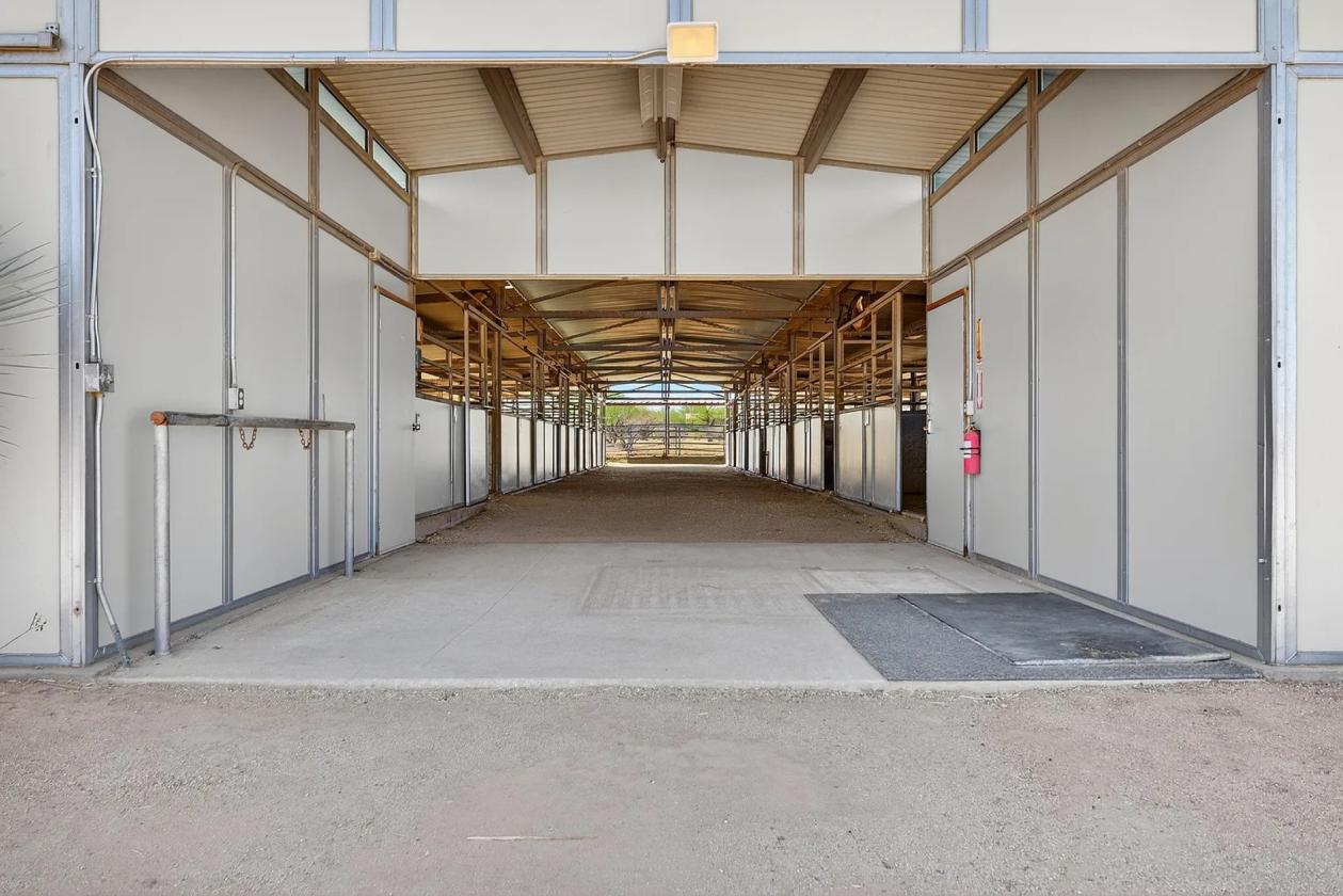 Income producing equestrian ranch on 10 acres - photo 14