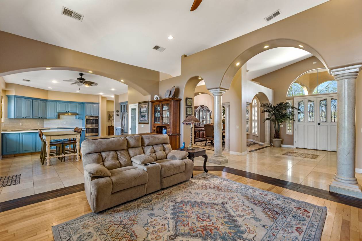 Luxury Home, Horse setup, Ride off Property, Pool - photo 18