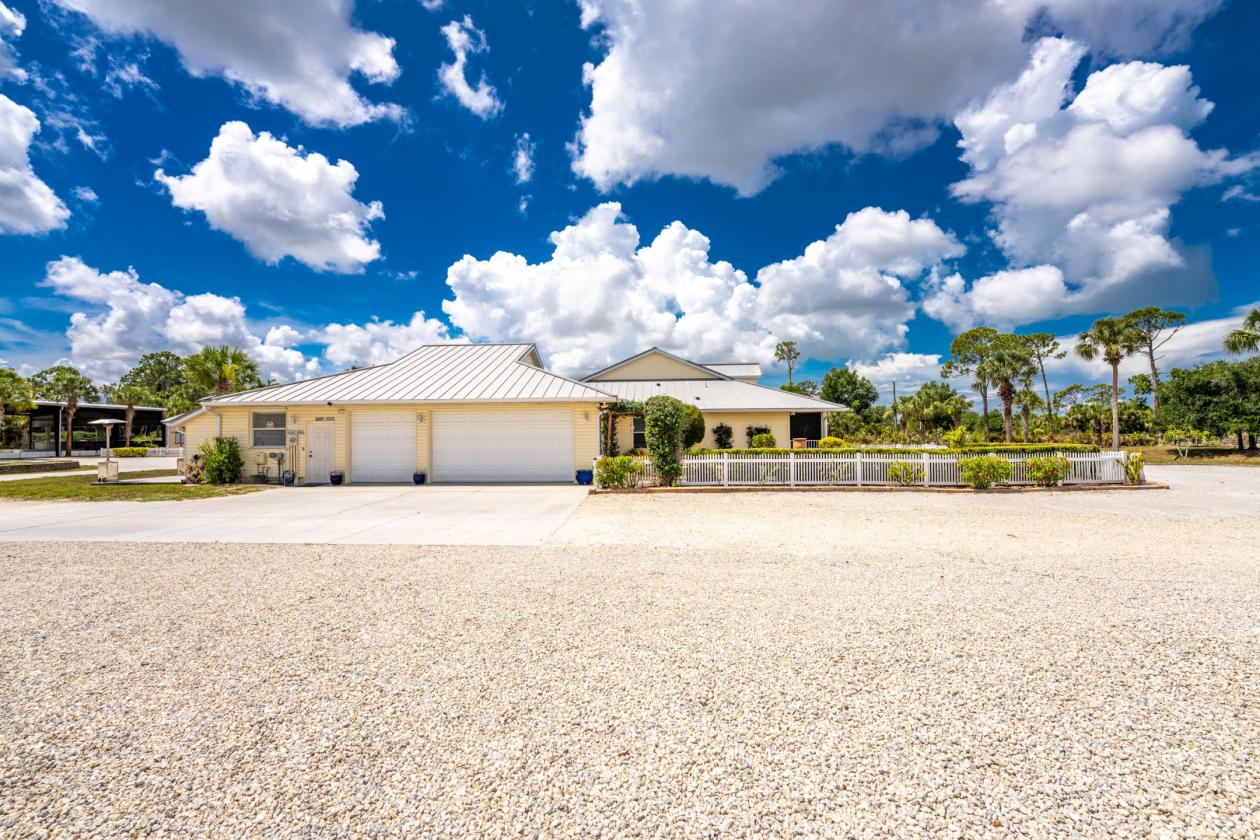 Premier 5 Acre Equestrian Estate - photo 18